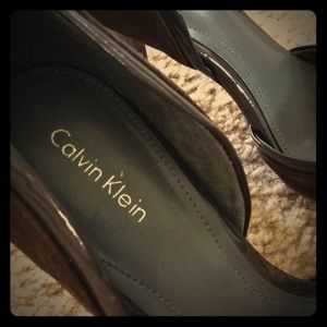 Brown suede or black suede Calvin’s